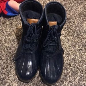 Duck boots